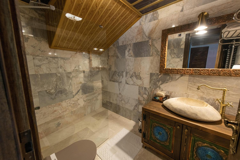 Bathroom 3, Foremanson Cave Hotel, Nevşehir
