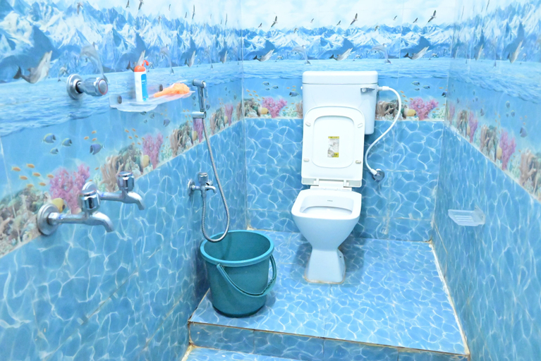 Bathroom 4, HOLIDAY INN, Puri