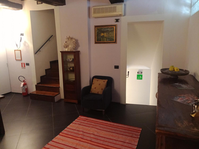 Others 3, Locanda del Glicine, Grosseto