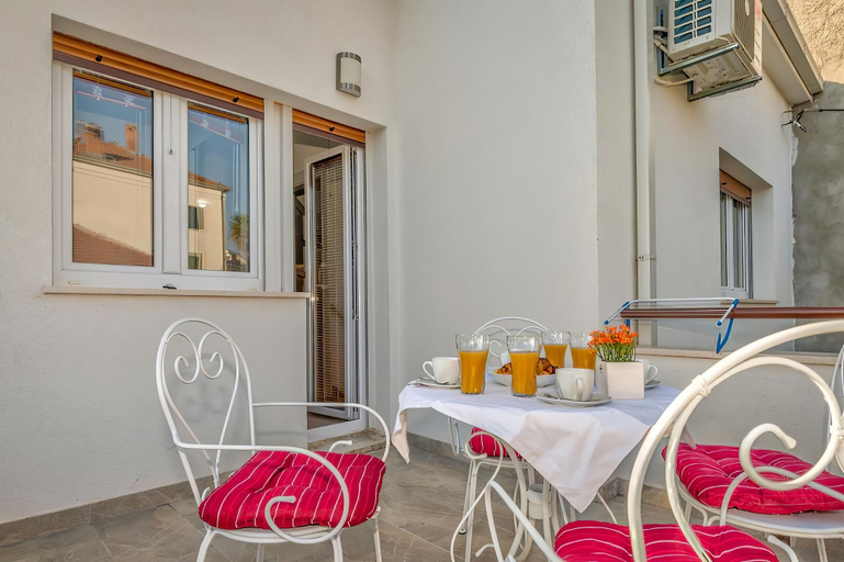 Others 5, Happy Home - Rental Residence, Split