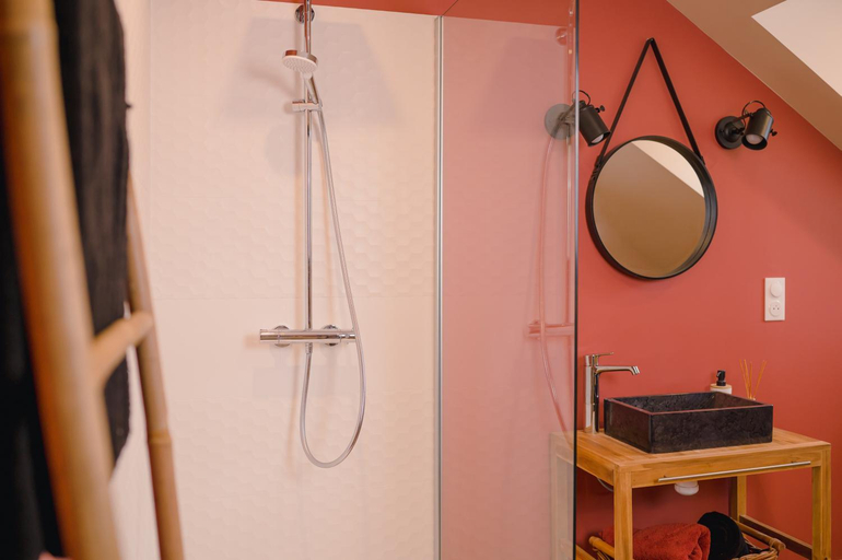 Bathroom 3, Les 3 Berets chambres d'hotes, Pyrénées-Atlantiques