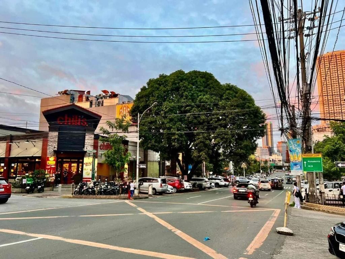 Others 3, Tomas Morato Quezon City - Residences, Quezon City