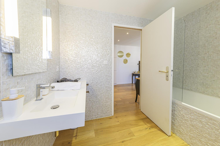 Bathroom 2, Suite Junior Layon - Maison Bossoreil, Maine-et-Loire