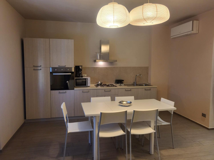 Others 5, Appartamenti Area123, Imperia