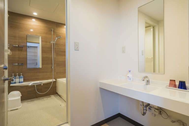 Bathroom 4, Hotel Hakata Nakasu Inn, Fukuoka