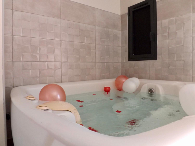 Bathroom 3, La Suite Cote Pool-House Piscine, Sauna & Jacuzzi privatifs, Bouches-du-Rhône