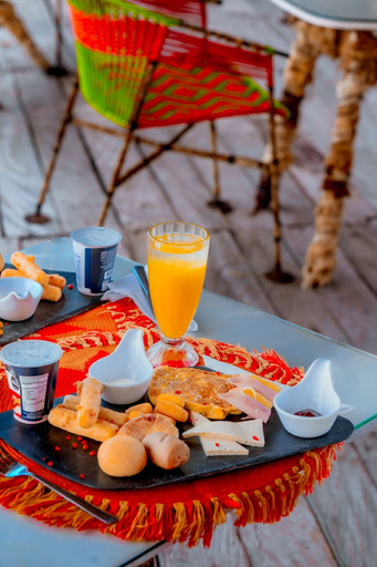 Food & Drinks 4, Bethel Playa Mayapo, Manaure