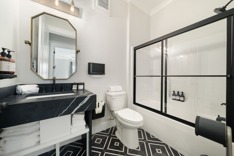 Bathroom 3, Buck Creek BNB, Shelby