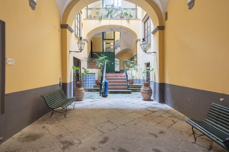 Others 2, The Charming Suites, Napoli