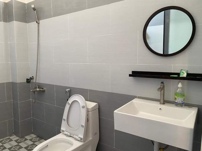 Bathroom, Lala Chill Homestay, Hàm Thuận Nam