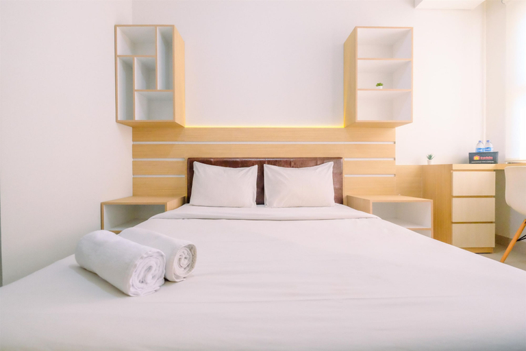 Bedroom 4, Homey And Well Design Studio Transpark Cibubur Apartment, Depok