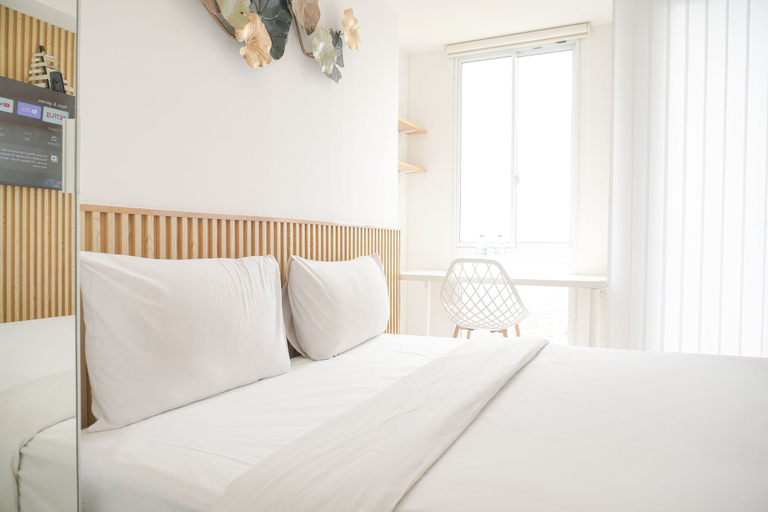 Bedroom 2, Homey And Good Choice Studio Tokyo Riverside Pik 2 Apartment, Tangerang