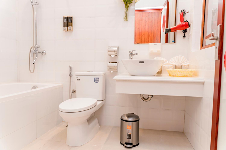 Bathroom 4, Binh An Nhien hotel, Ninh Bình