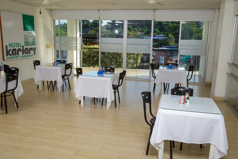 Food & Drinks 5, Hotel Kariary, Puerto Triunfo
