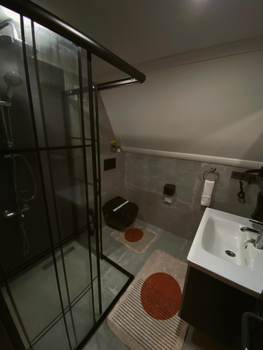 Bathroom 3, Maca Bungalow, Merkez