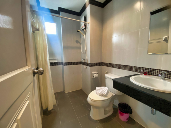 Bathroom 21