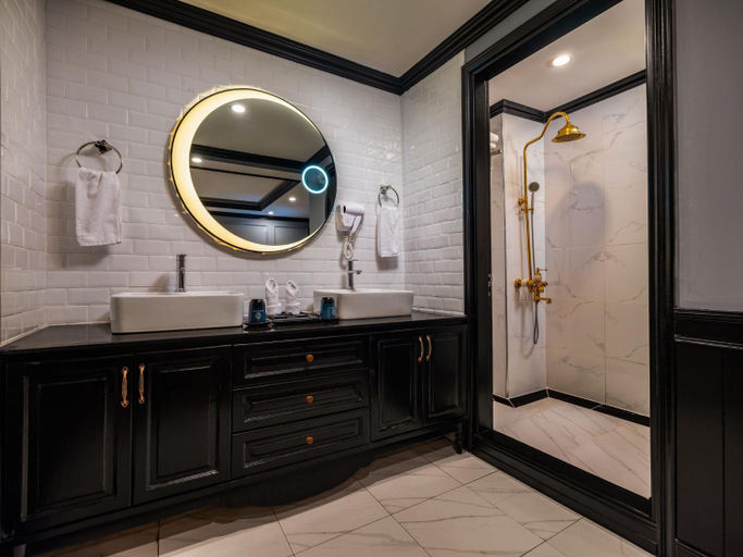 Bathroom 5, DORIS CRUISE, Hạ Long