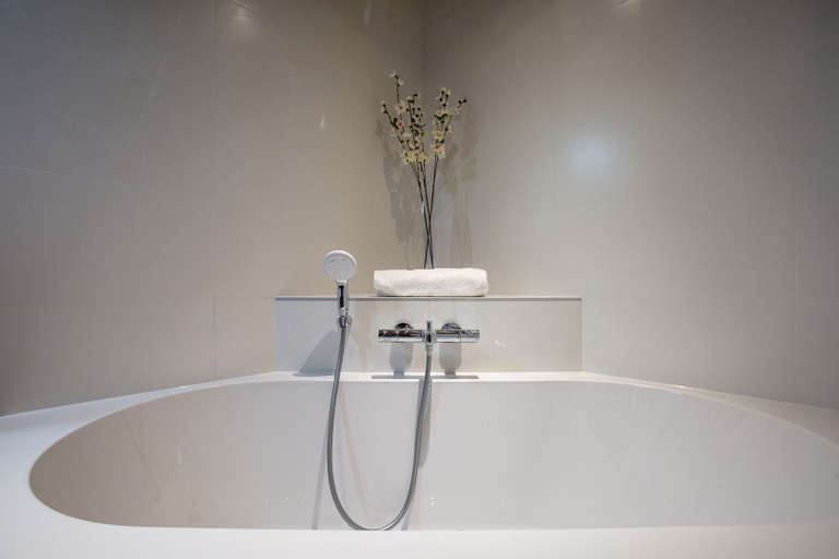 Bathroom 4, Chalet Lupin, Martigny