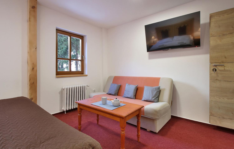 Others 5, Hotel Hvezda, Trutnov