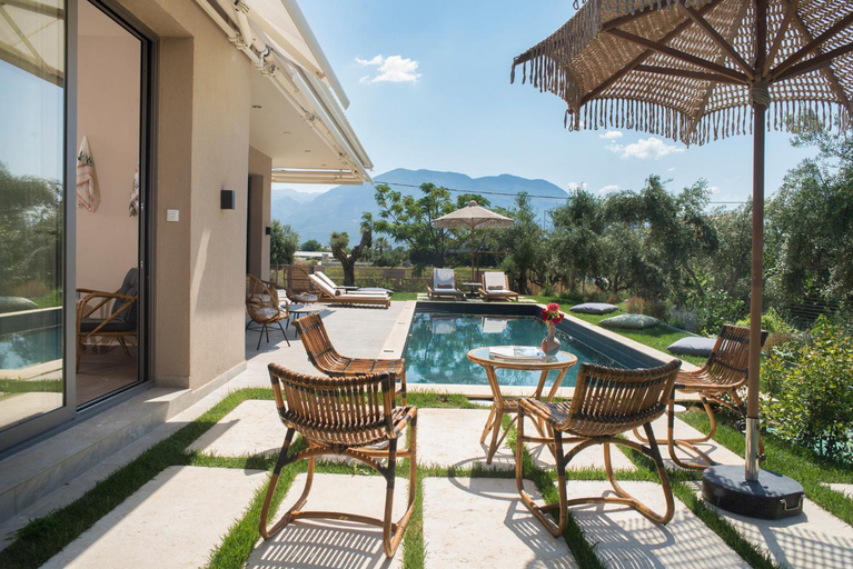 Others 5, Elaia Grove, Peloponnese