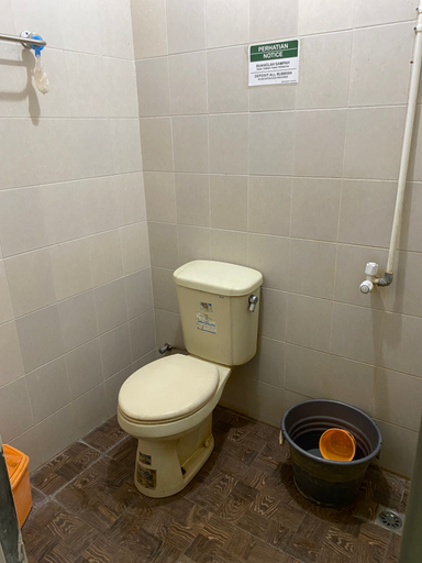 Bathroom 5, Parikesit Guest House, Yogyakarta