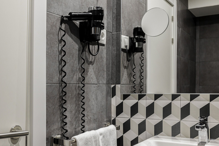 Bathroom 4, Hotel Acta Madfor, Madrid