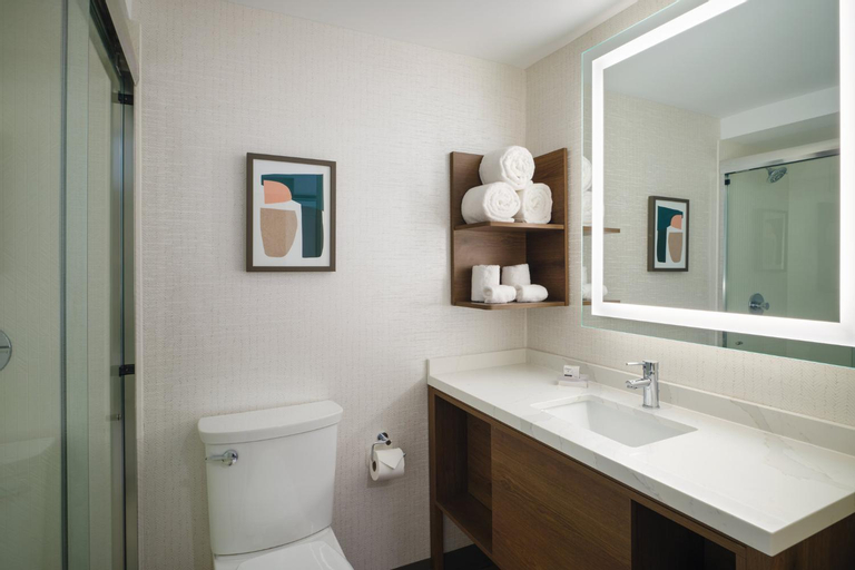 Bathroom 17