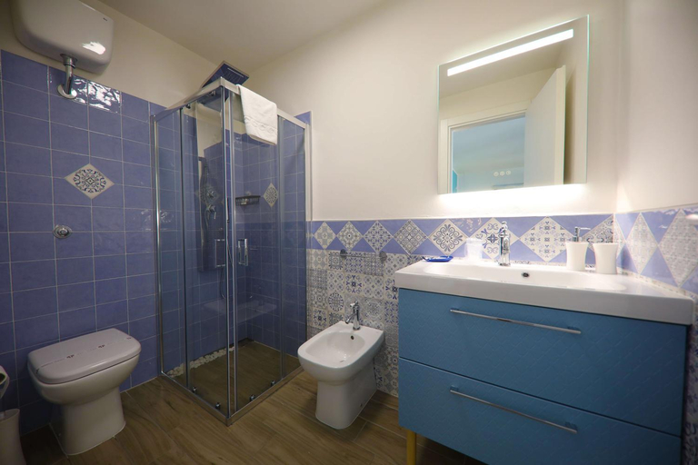Bathroom 4, Skyview Cefalu, Palermo