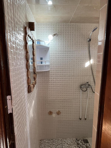 Bathroom 1, Let Us Surf, Agadir-Ida ou Tanane
