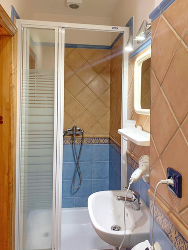 Bathroom 2, Hotel Hvezda, Trutnov