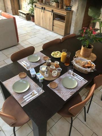 Food & Drinks
