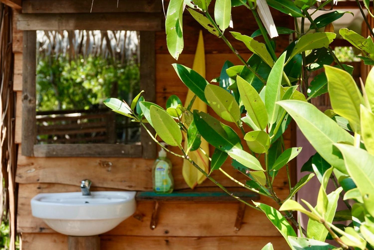 Bathroom 3, Lily's Riverhouse, Sihanoukville