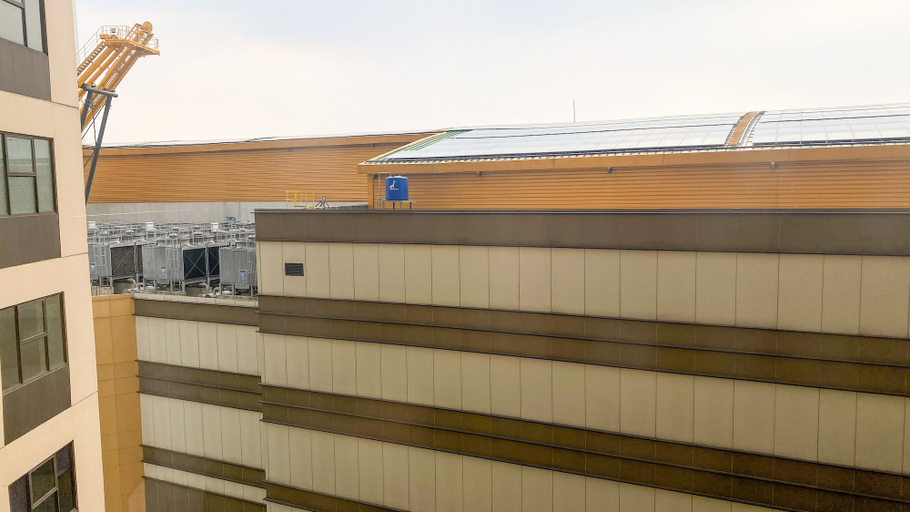 Exterior & Views, Relaxing And Homey Studio Transpark Cibubur Apartment, Depok