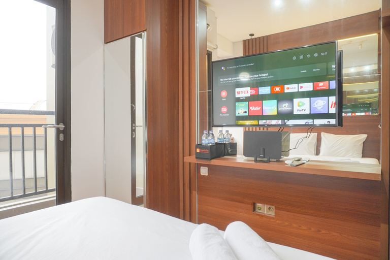 Bedroom, Relaxing And Homey Studio Transpark Cibubur Apartment, Depok