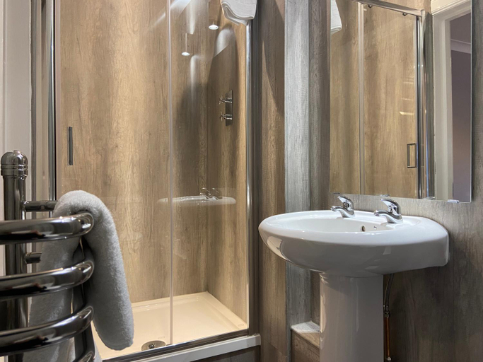 Bathroom 5, Barony Castle Country House Hotel, Scottish Borders