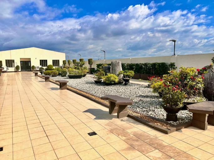Others 4, Tomas Morato Quezon City - Residences, Quezon City