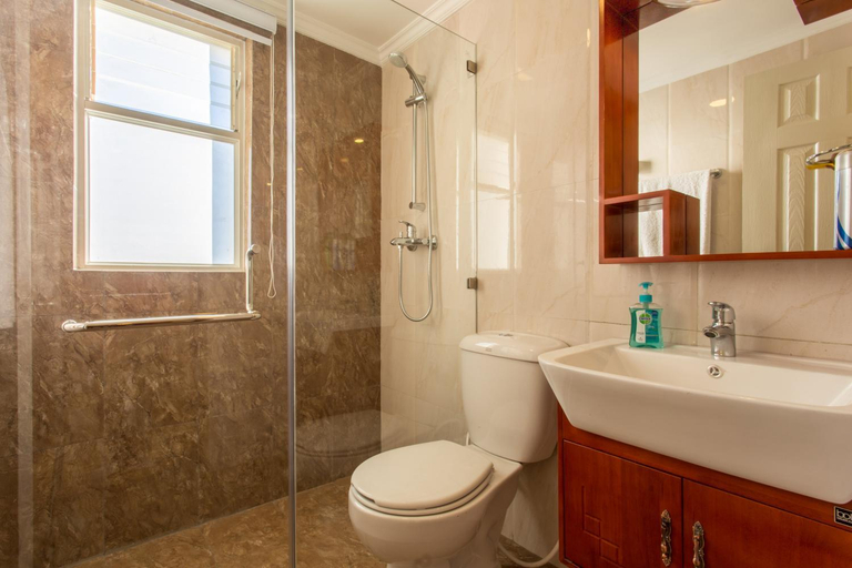 Bathroom 4, Swayambhu Hotels and Apartments, Bagmati