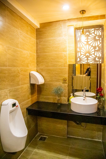 Bathroom 4, LA MIA HOTEL, Pleiku