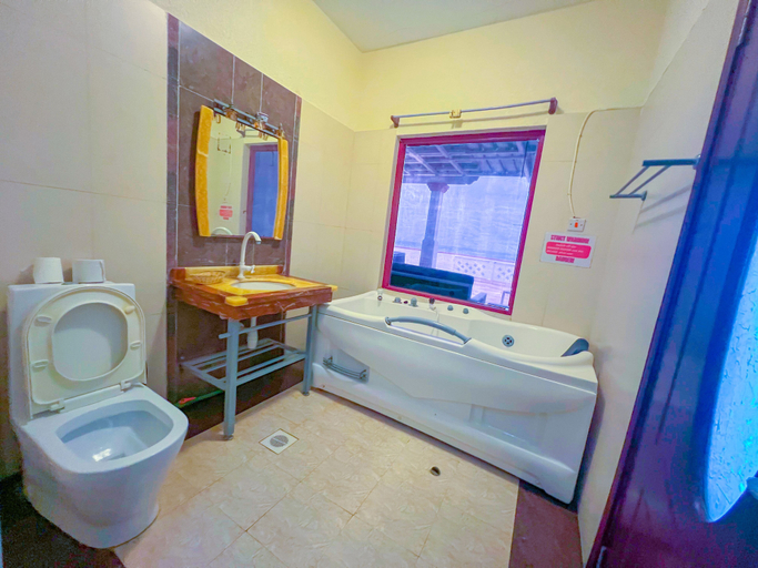 Bathroom 4, Shanzu Beachfront Apartments, Kisauni