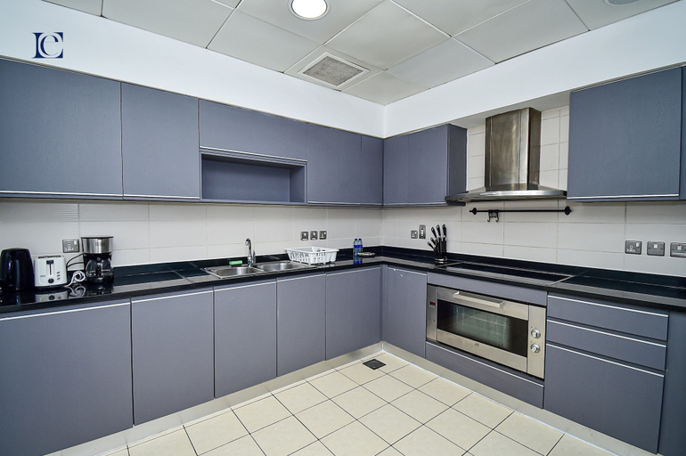 Private kitchen 3, Premium 3BR Partial Sea View OCEANA, Dubai