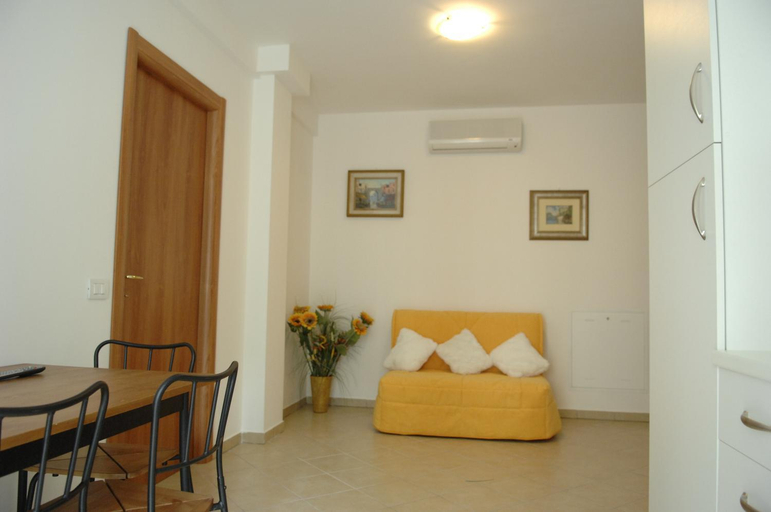 Others 4, Residence Meeting, Pesaro E Urbino