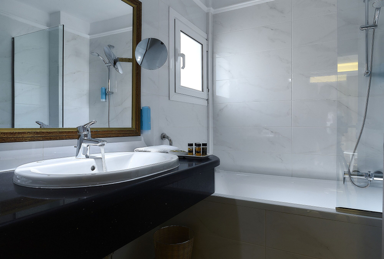 Bathroom 5, Alexander Beach Hotel & Village Resort, Crete