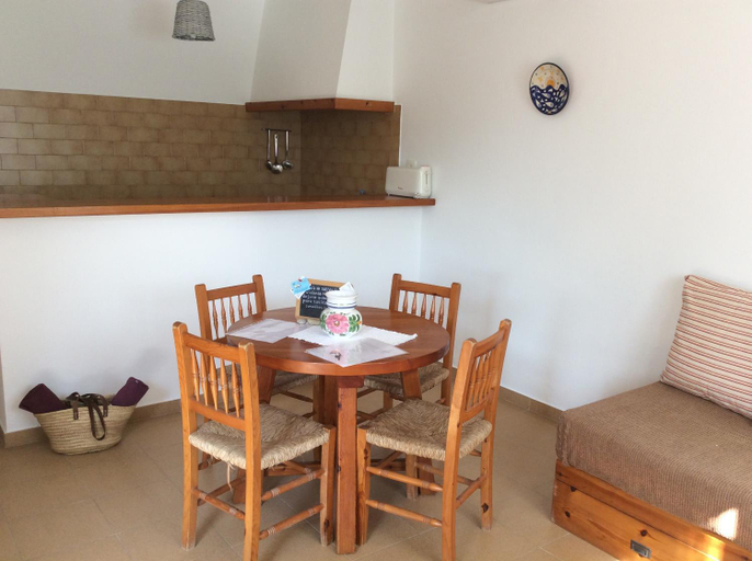 Others 4, VIVIENDAS ES CARNATGE, Baleares