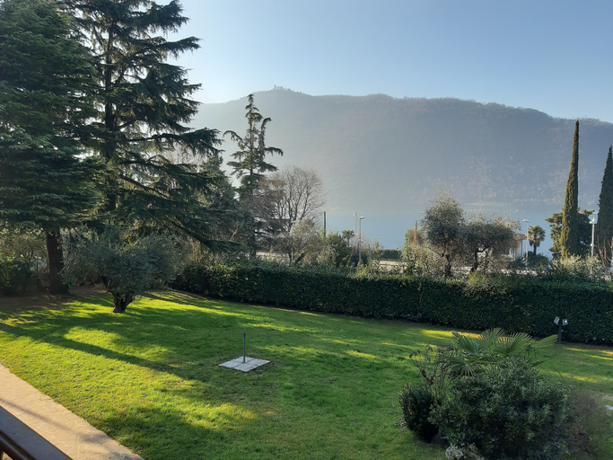 Others 4, Villa leiani b&b, Brescia