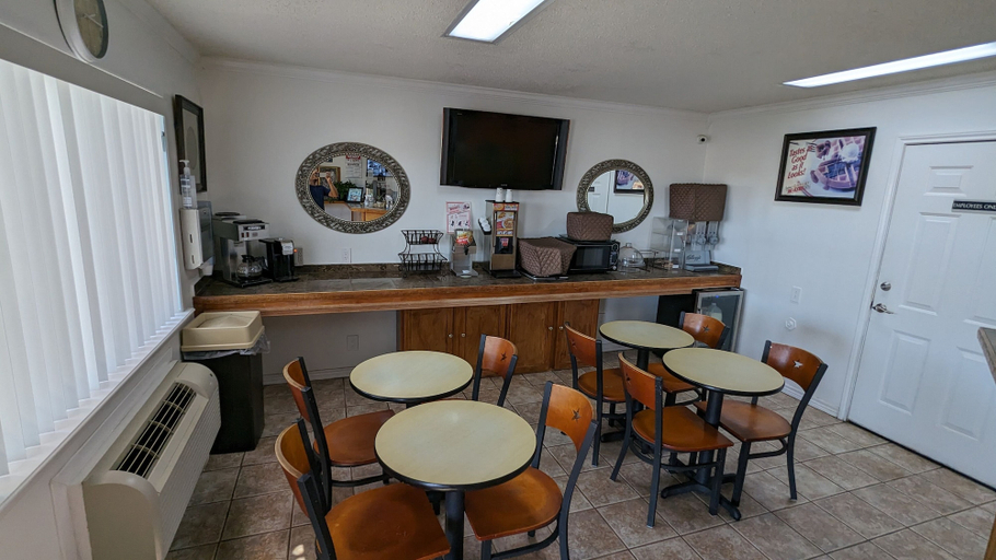 Others 4, Hillcrest Inn & Suites, Ozona
