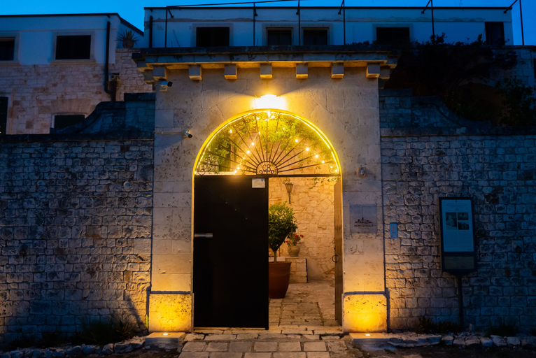 Exterior & Views 2, Masseria Montepaolo, Bari