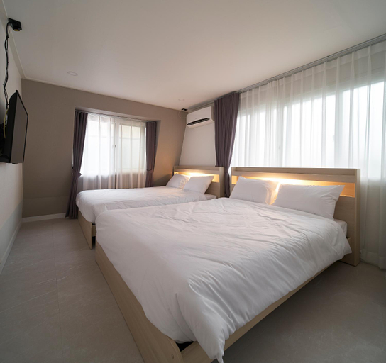 Others 4, Jinsim House in Hongdea, Mapo