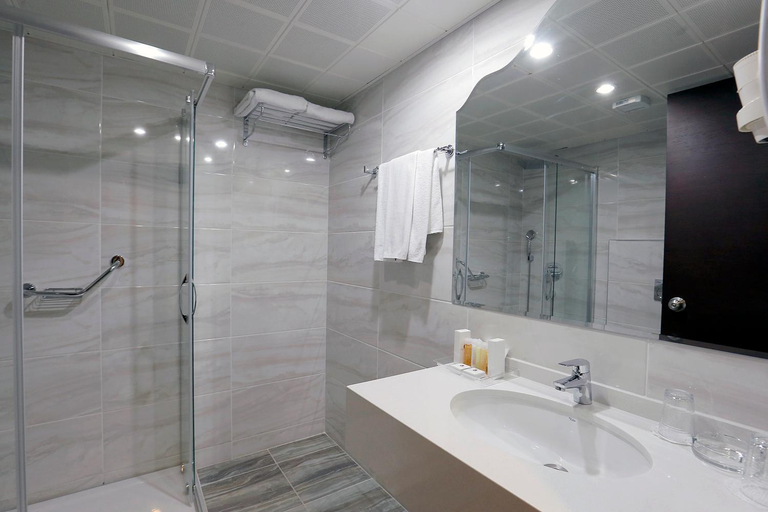 Bathroom 4, Kaya Prestige, Konak