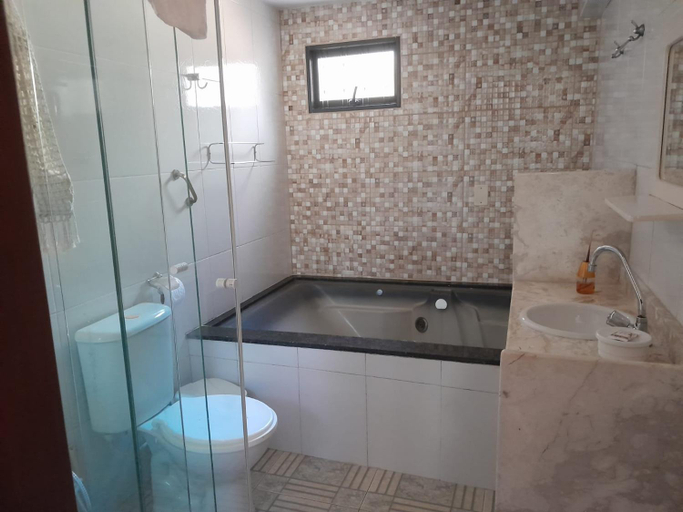 Bathroom 4, Recanto Suites, Araruama