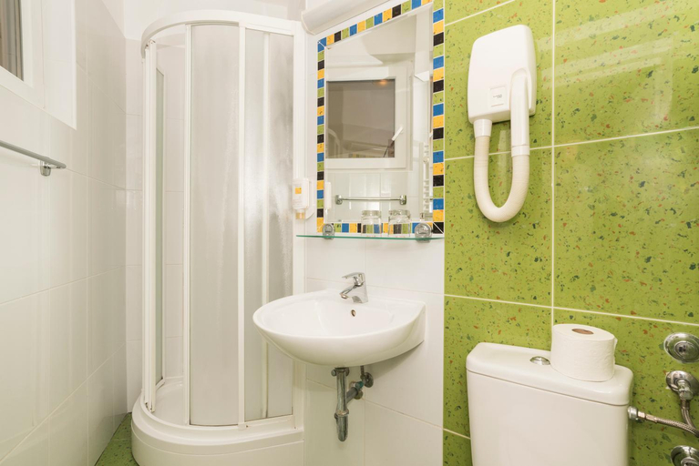 Bathroom 4, Residence Umag Plava Laguna, Umag